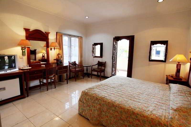 Vila Shanti Beach Front Hotel Sanur Екстер'єр фото
